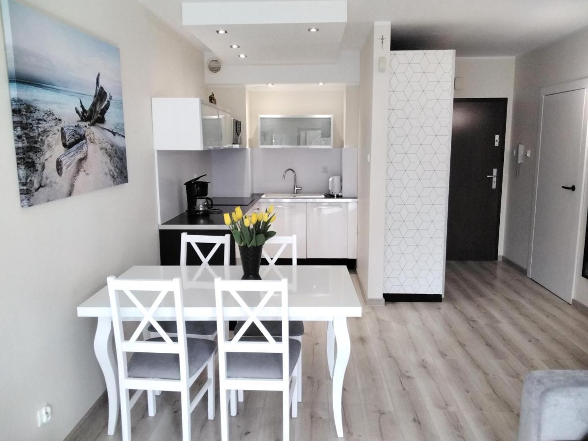 Apartament Kasztanowy Wladyslawowo Bagian luar foto